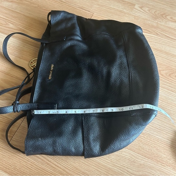 Michael Kors Pebbled Leather Ashbury Suede Tasseled Large Bag - Picture 9 of 15